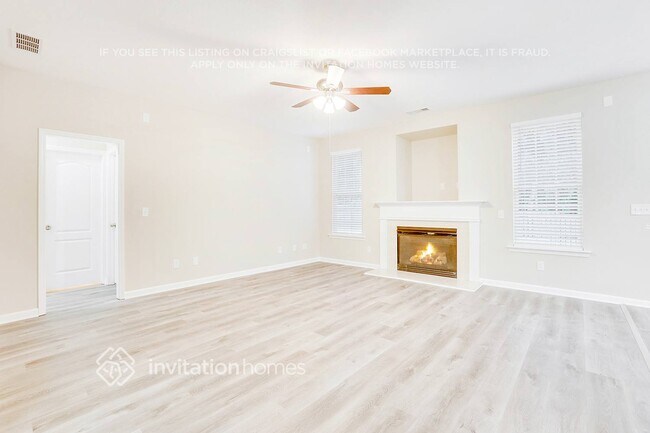 Foto del edificio - 114 Shadow Creek Ct
