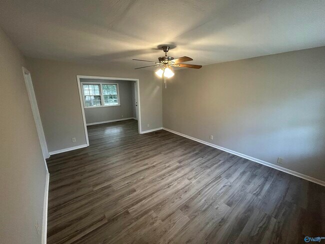 Foto del edificio - 3304 Pulaski Pike NW