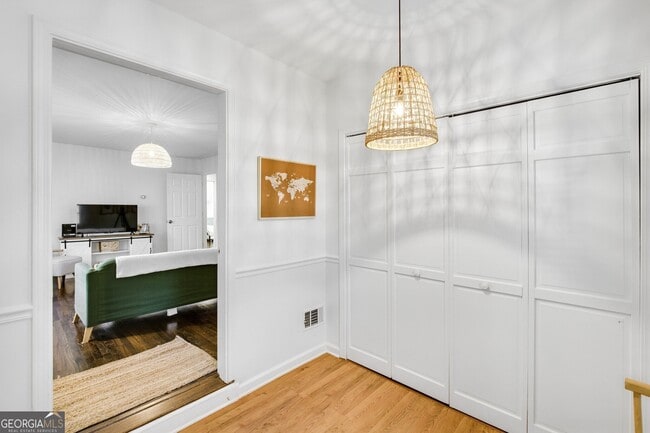 Building Photo - 111 Doran Ave