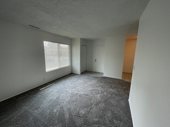 Photo - 898 W 4100 S Apartment