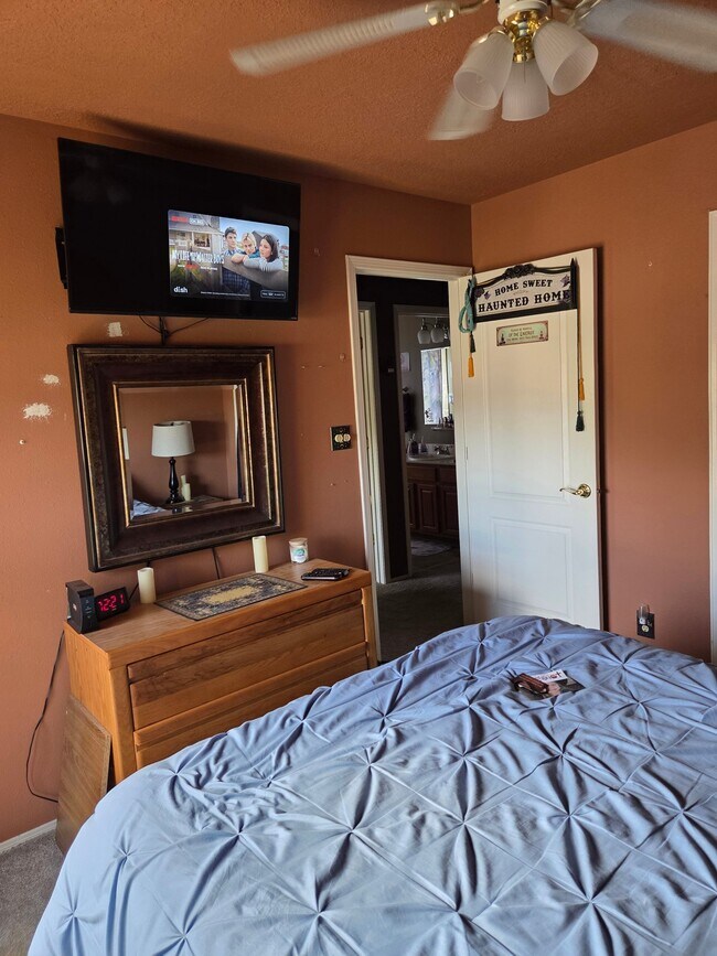 Foto del edificio - 2525 Wheeler Peak Dr NE