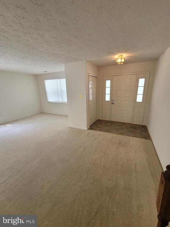 Building Photo - 6406 Bear Ct