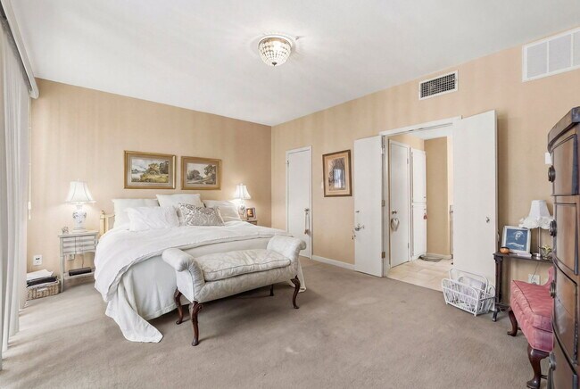 Foto del edificio - 10125 Valley Forge Dr