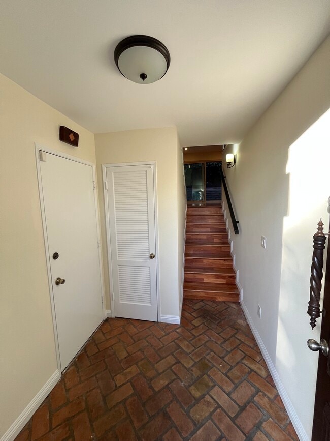 Building Photo - 5144 Javalambre Dr