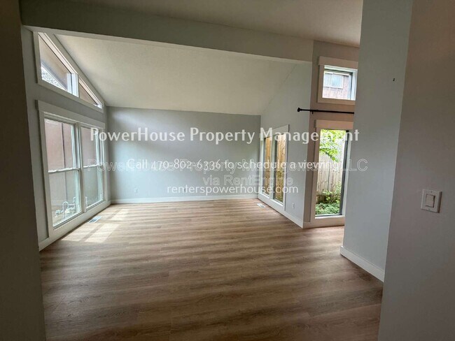 Foto del edificio - 120 Leeward Ln