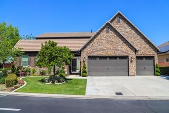 Building Photo - 4249 N Waterside Dr Building Photo - 4249 N Waterside Dr