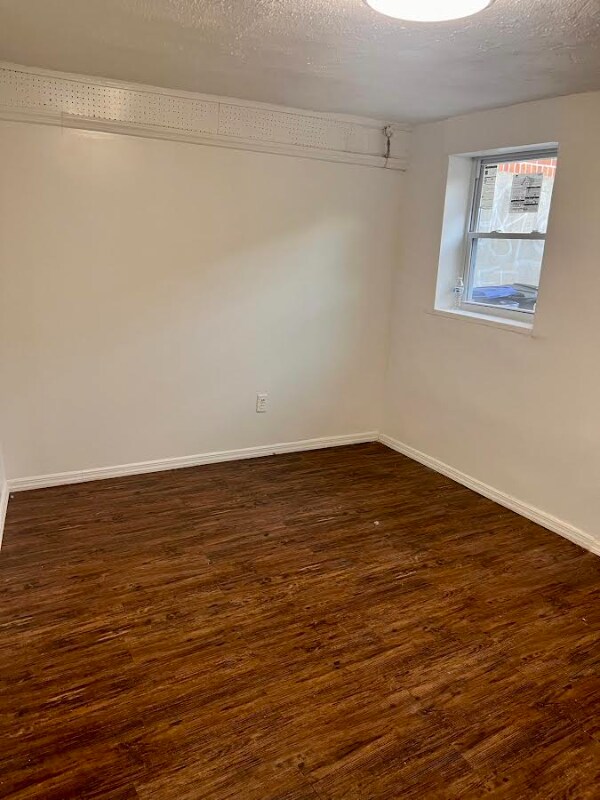 Building Photo - 2205 Olinville Ave