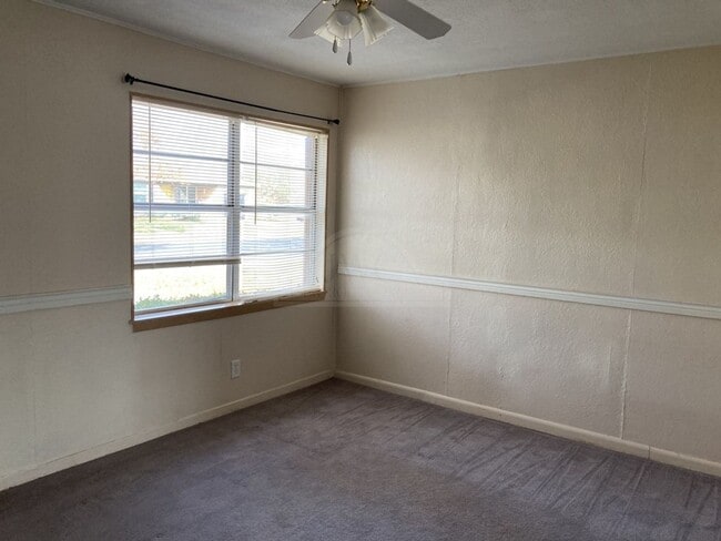 Foto del edificio - 303 Ridge St