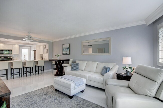 Foto del edificio - 2730 Banyan Rd