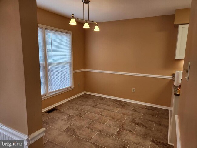 Foto del edificio - 449 Oakmont Ct