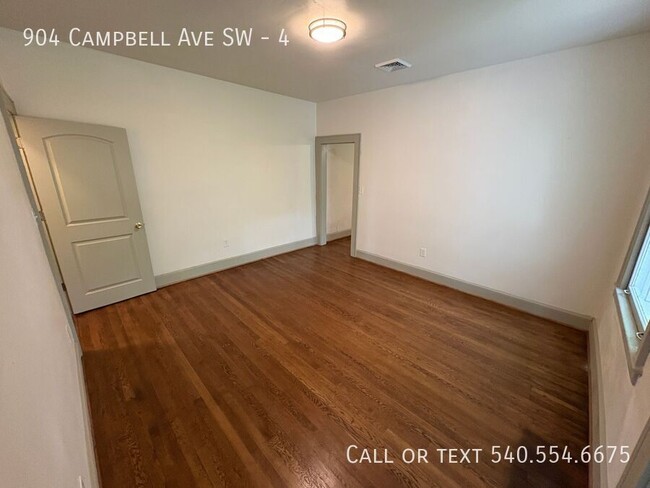 Foto del edificio - 904 Campbell Ave SW