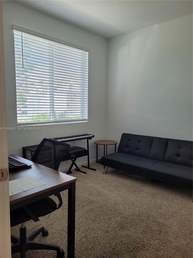 Foto del edificio - 1015 SE 24th Terrace