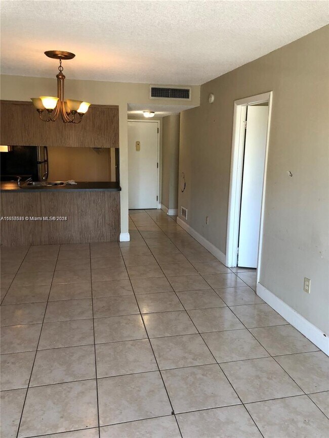 Foto del edificio - 16465 NE 22nd Ave
