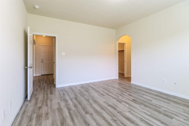 Building Photo - 12222 Dona Lane