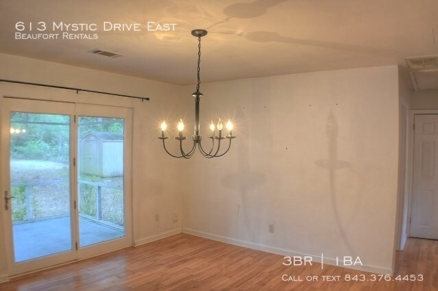 Building Photo - 613 Mystic Drive East