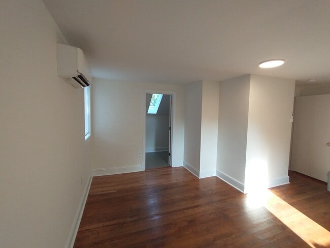 Building Photo - 1385 Overlook Dr