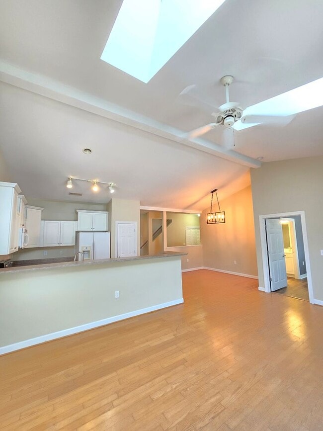 Building Photo - Carleton Place - College Rental ~ Near UNC...