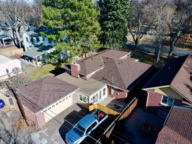 Photo - 1105 N Monaco Street Pky House