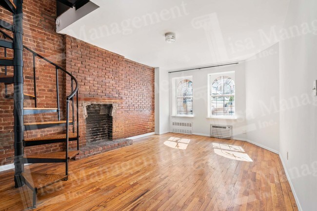 Building Photo - 65 W 83rd St