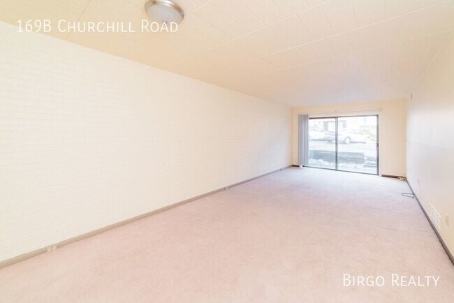 Building Photo - A Renovated Efficiency APARTMENT in CHURCH...