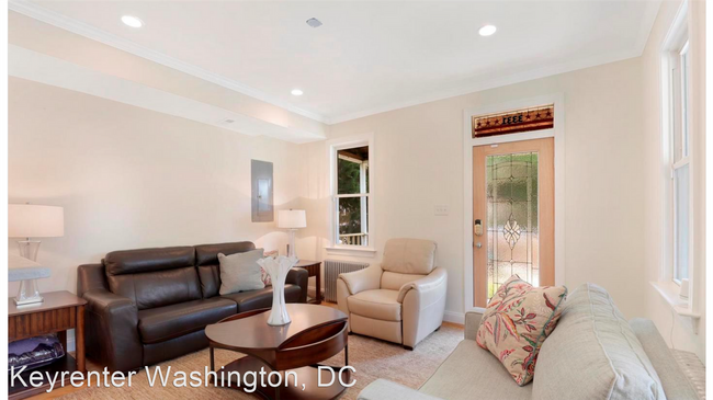 Building Photo - 3 br, 2 bath House - 3331 Brothers Pl, SE