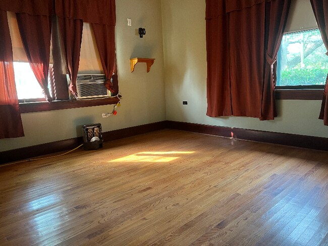 Foto del edificio - 710 W St Peter St