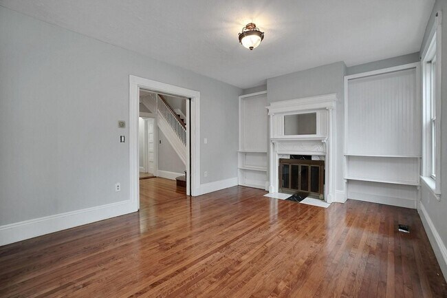 Building Photo - 11 South Munroe Ter