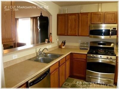Building Photo - 2102 Margarita Dr SE