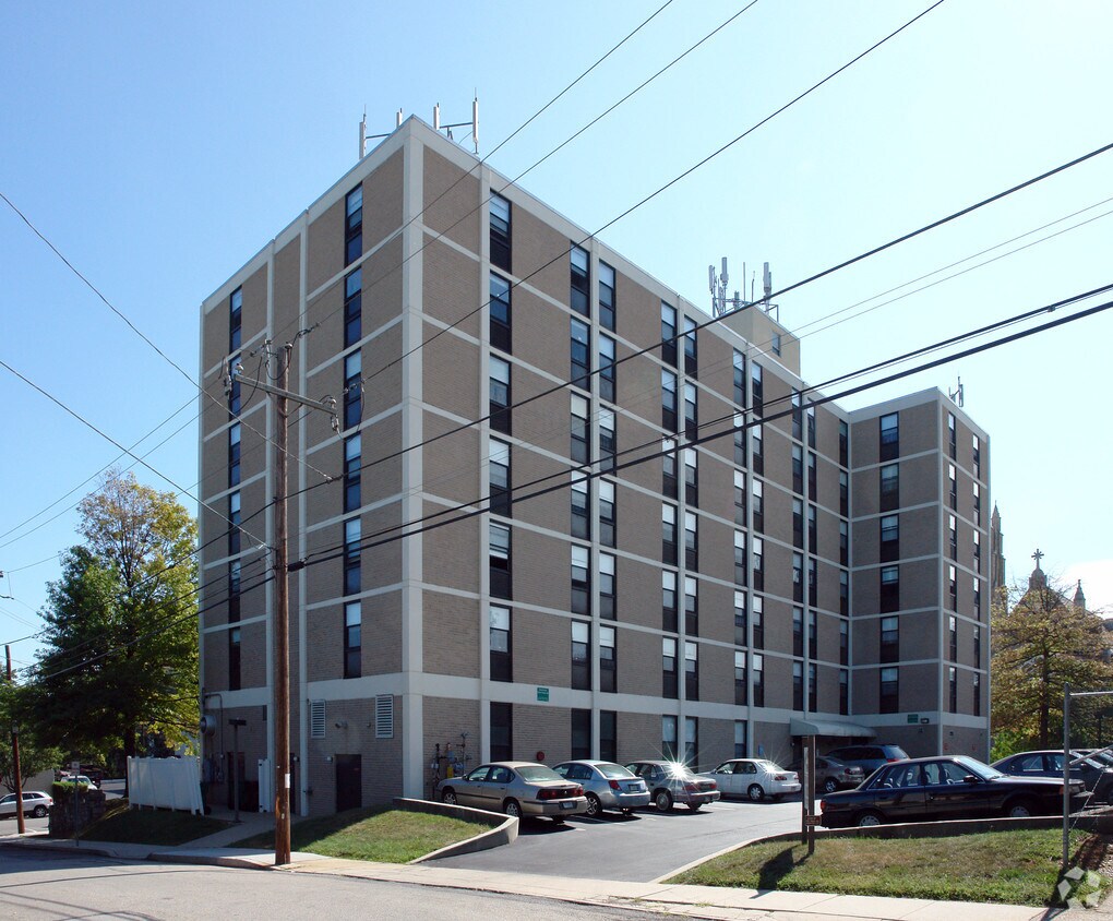 Building Photo - Marshall Lee Towers