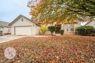 Building Photo - 15825 W Stanislaus Ave