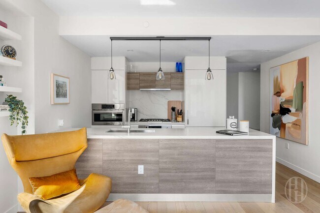 Foto del edificio - 505 W 43rd St