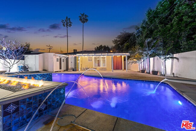 Foto del edificio - 4221 Stewart Ave