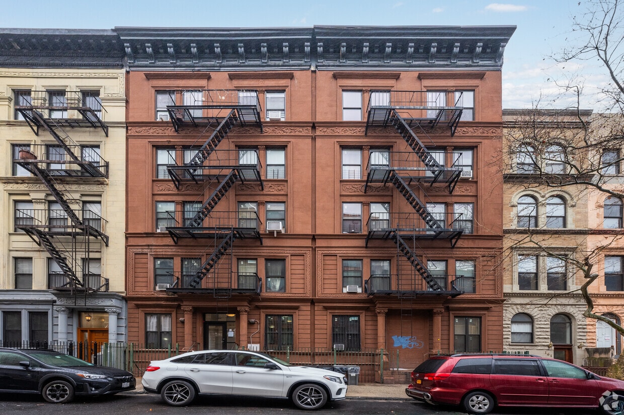 Building Photo - 163-165 W 136th St