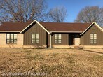 Foto principal - 4 br, 2 bath House - 215 Birch Run