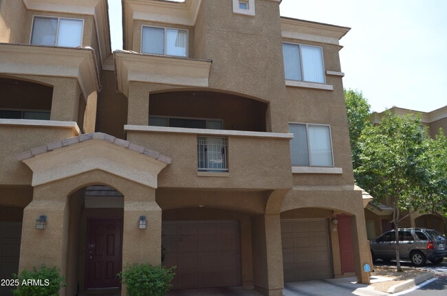 Building Photo - 4644 N 22nd St