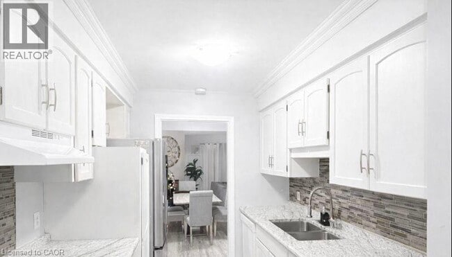 Building Photo - 21 Conestoga Rd