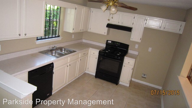 Building Photo - 4 br, 2.5 bath House - 1000 Fox Valley Trail