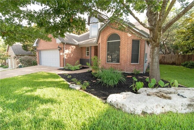 Building Photo - 2611 Salerno Pl