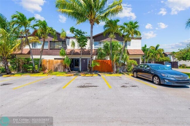 Foto del edificio - 3200 NW 5th Terrace