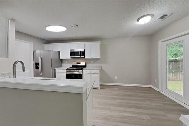 Foto del edificio - 2960 Binghampton Ln