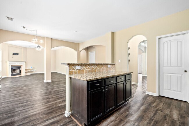 Foto del edificio - 1807 Creekstone Dr