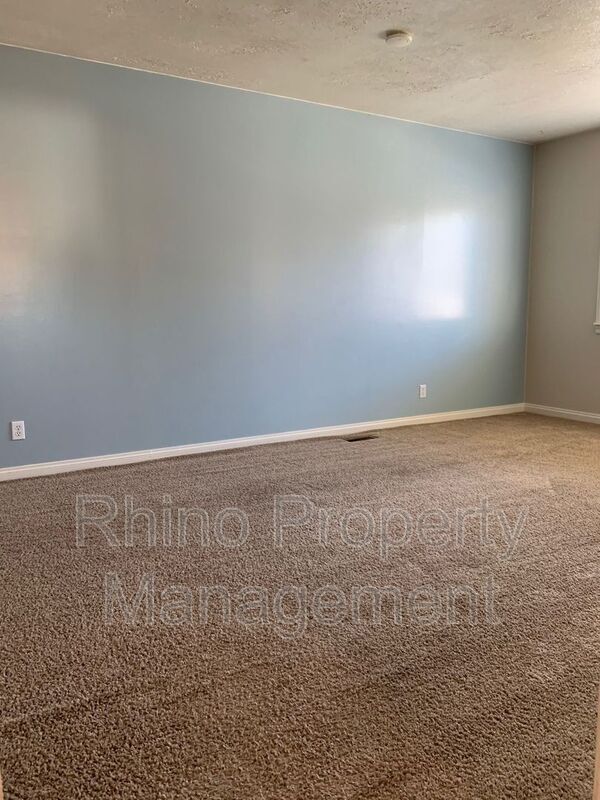 Building Photo - 65 S 300 W