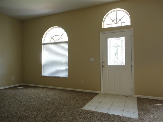Building Photo - 2617 Brookville Drive