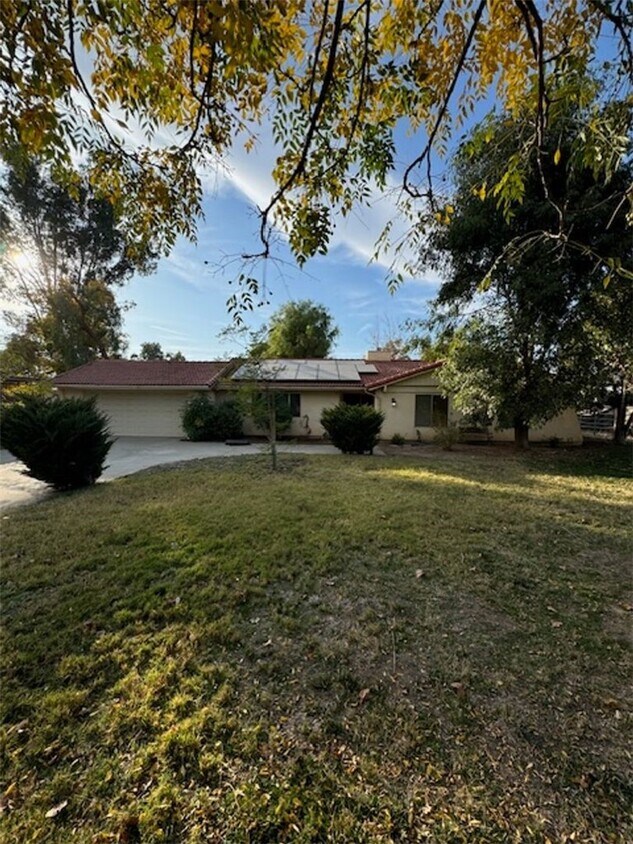 Foto principal - 30303 Stephanie St