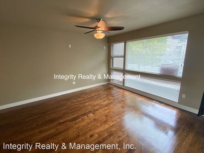 Building Photo - 2 br, 2.5 bath House - 2620 W Front View C...