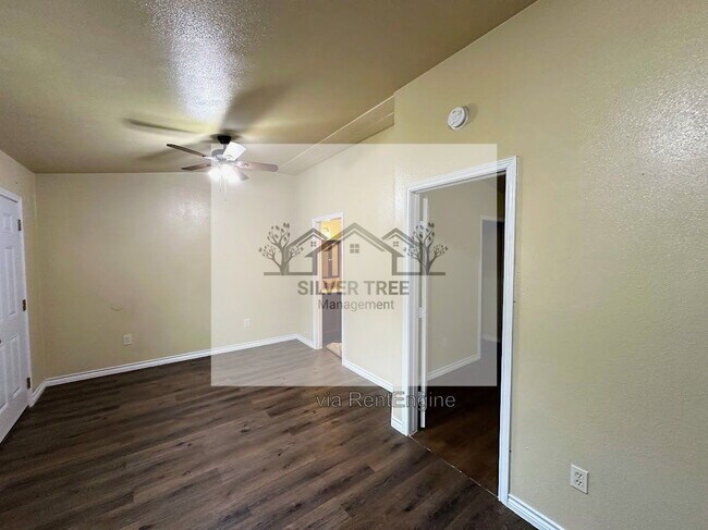 Foto del edificio - 358 Brighton Oaks Dr