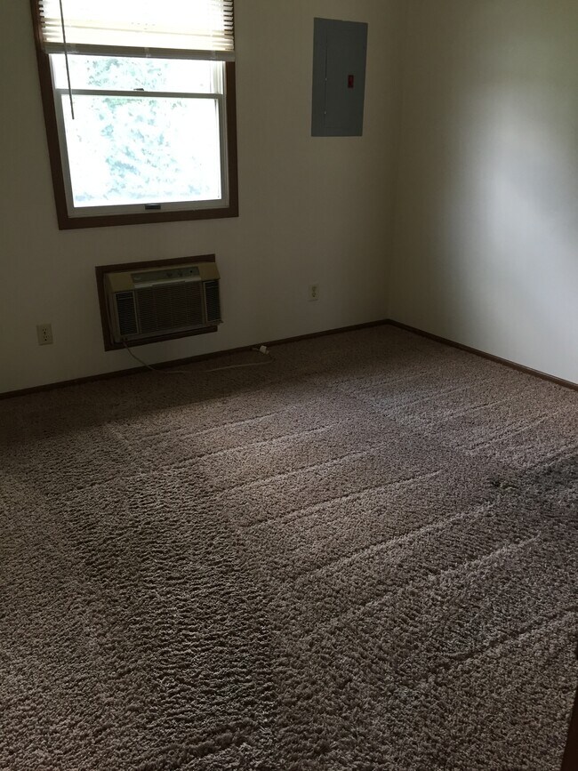 Building Photo - 111 Regency Ct