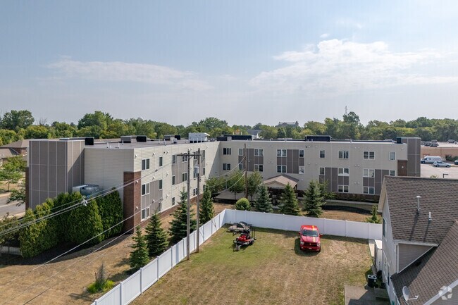 Foto del edificio - True Bethel Estates