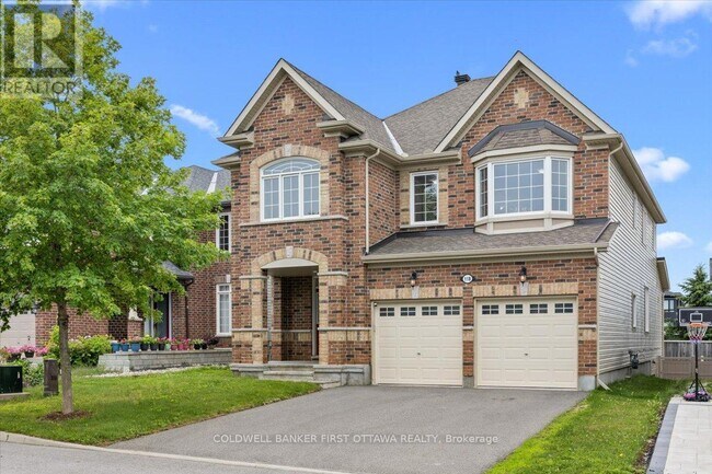 Building Photo - 118 Culloden Cres