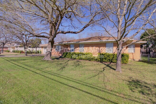 Foto del edificio - 315 Estates Dr